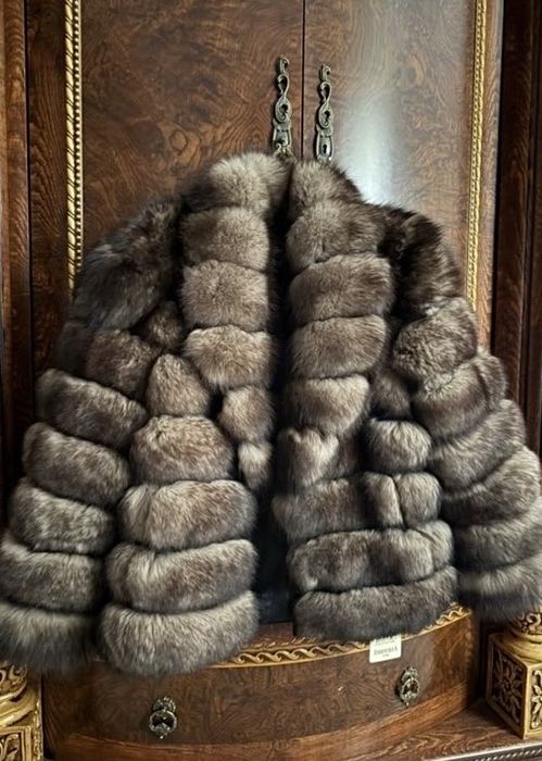 Продаю шубу из песца