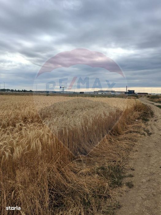 Teren intarvilan de vânzare în zona industrială