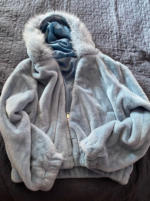 Плюшено яке с качулка