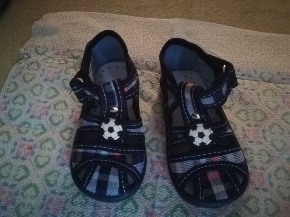 Пантофи за бебе за вкъщи или за ясла/ детска градина