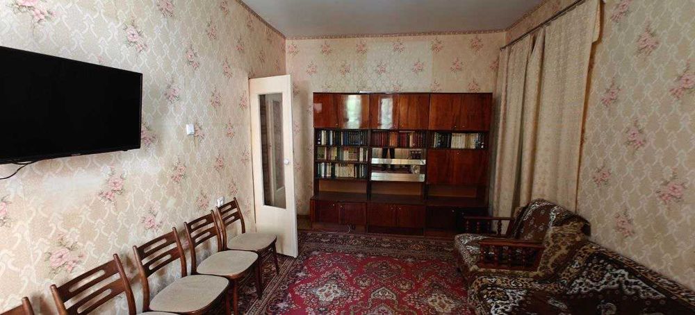 Сдается 1в2-комнатная квартира на Ахмад-Югнакий