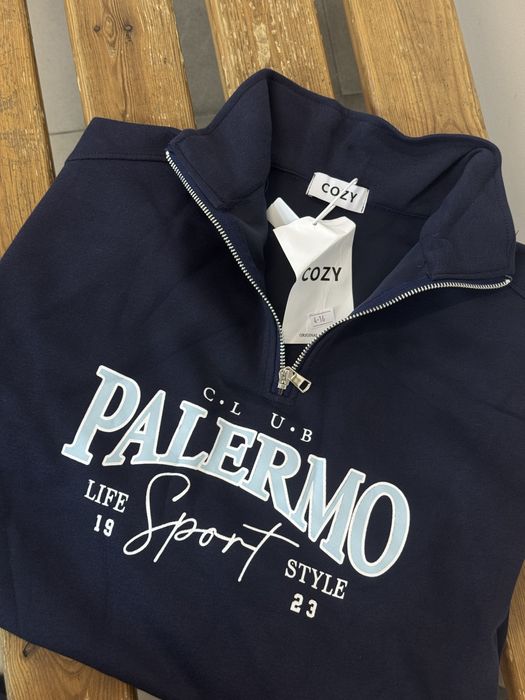 футболки из плотного хлопка, которые держат форму.