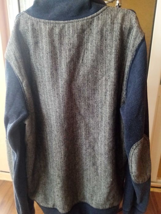 Продавам Мъжка жилетка