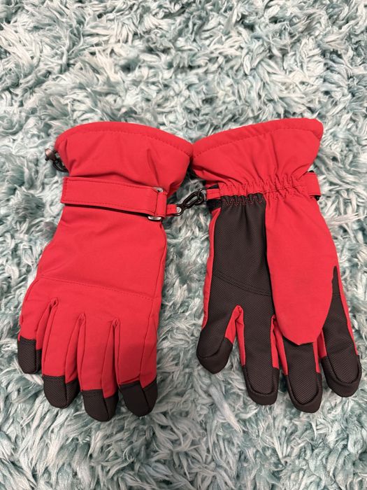 Costum ski: geaca iarna+pantaloni ski+manusi, marime 11-12 ani