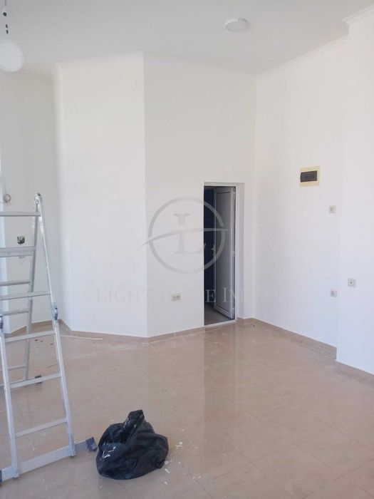 Продава се Магазин в Пловдив, Остромила - 31 кв.м за 3871 €/кв.м - Снимка #1