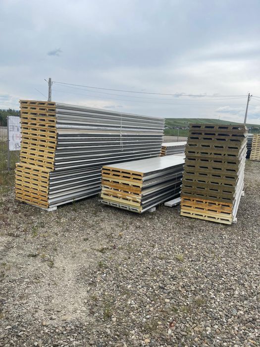 Panouri termoizolante (sandwich)