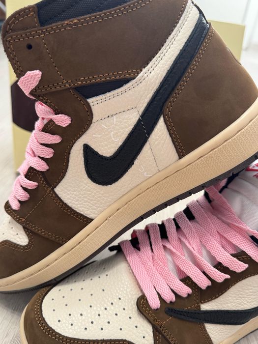 Adidasi Travis Scott x Jordan 1 NOU piele naturala - Livrare GRATUITA.