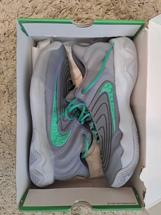 Маратонки Nike номер 40