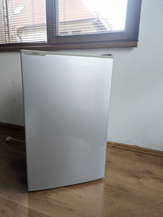 Мини хладилник с вътрешна камера Conegliano MR-85 – 75л (Сребрист)