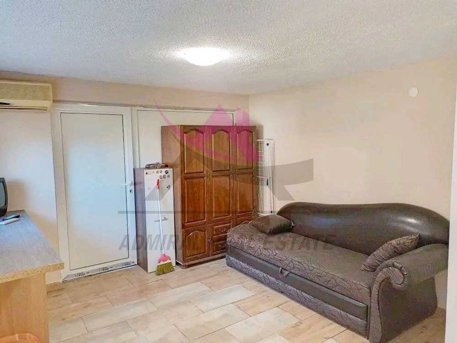 Дава се под наем Едностаен апартамент в Варна, Бриз - 21 кв.м за 228.99 € - Снимка #1