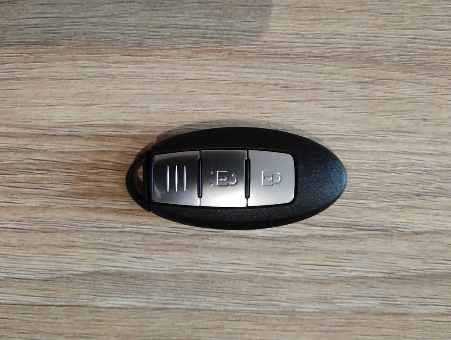 Кутийка дистанционно смарт ключ за Нисан / Nissan с 3 бутона