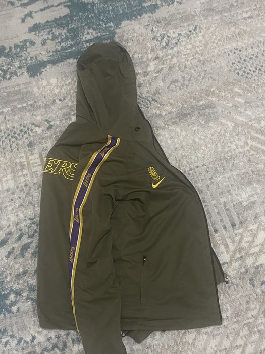 Ветровка lakers