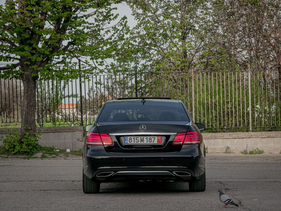 Mercedes-benz E220 7G-Tronic/LED/Шибедах
