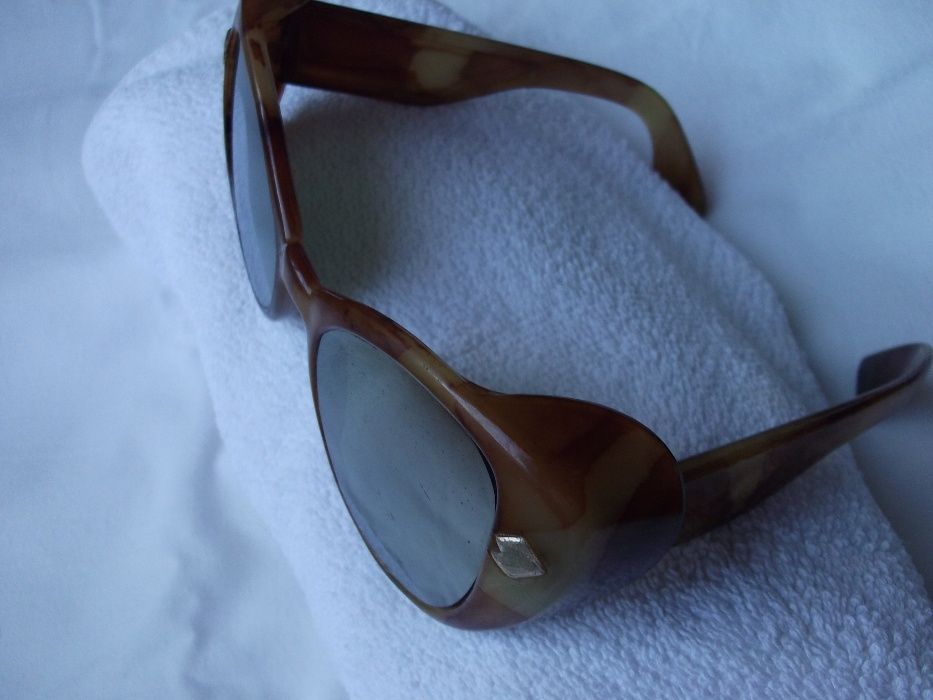 Огледални ретро слънчеви очила