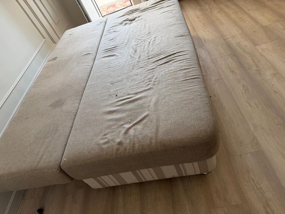 Бесплатно отдам диван