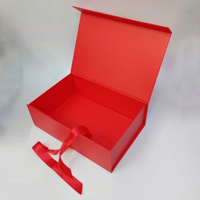 Подарочные коробки