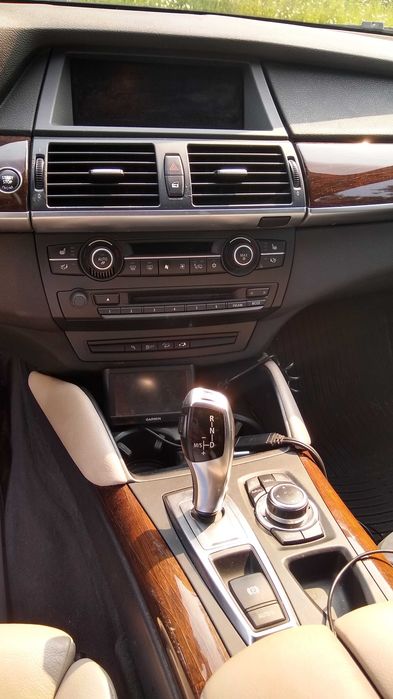 BMW x6 , poate fi inmatriculat in Bulgaria si pote fi pus GPL pe el!!!