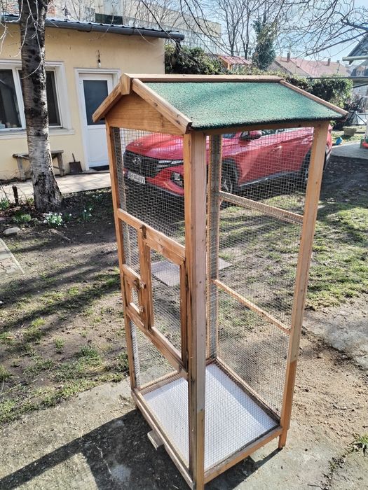 Colivie păsări din lemn în stare bună!