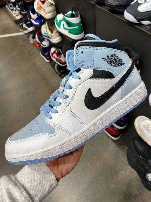 Кроссовки: Nike Air Jordan 1 mid