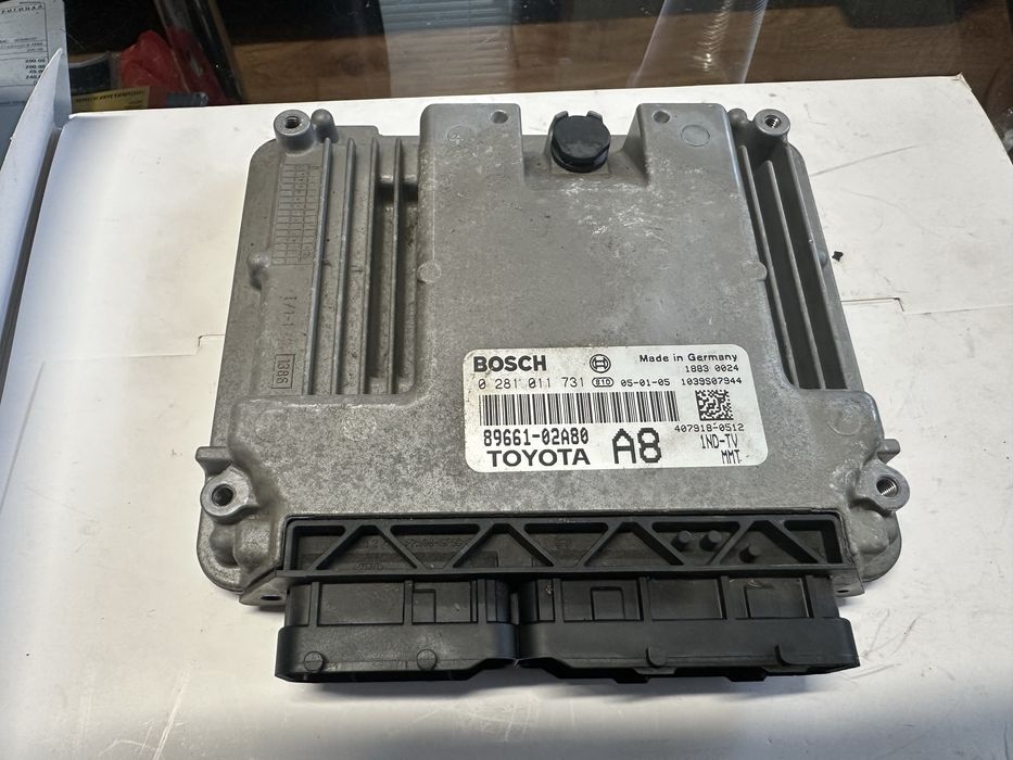 Компютър/ECU за Тойота Корола Е12 1.4 d4d autom!