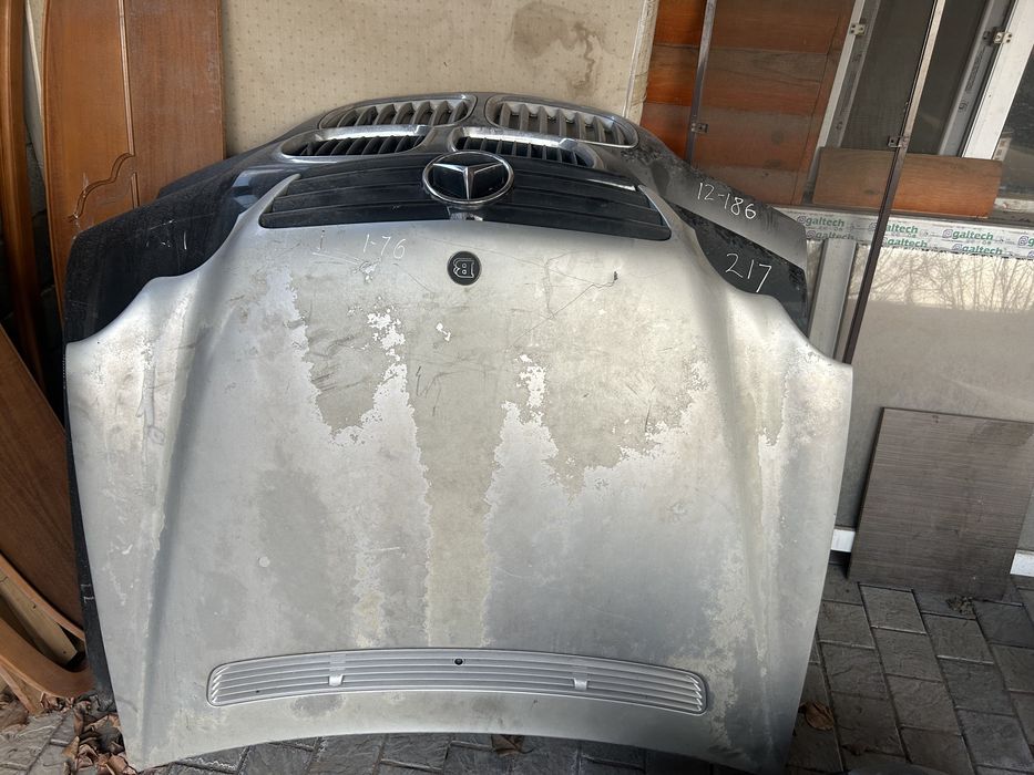 Продам капот от w203. Оригинал.