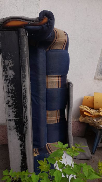 Отдам диван бесплатно