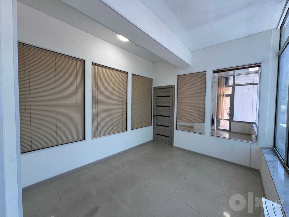 Офисы 20, 48, 52 и 62 м² | БЦ у метро Бадамзар | Своя парковка