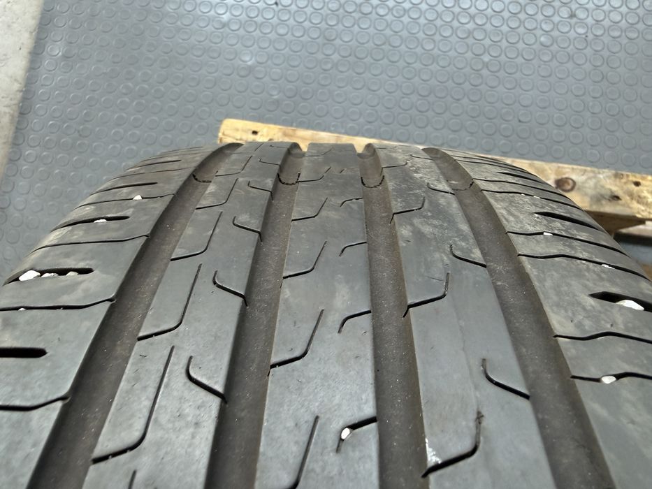 4бр. ОТЛИЧНИ Летни Гуми С Борд 215/55R/17 -CONTINENTAL- DOT:4322- 5.8мм+4.8мм