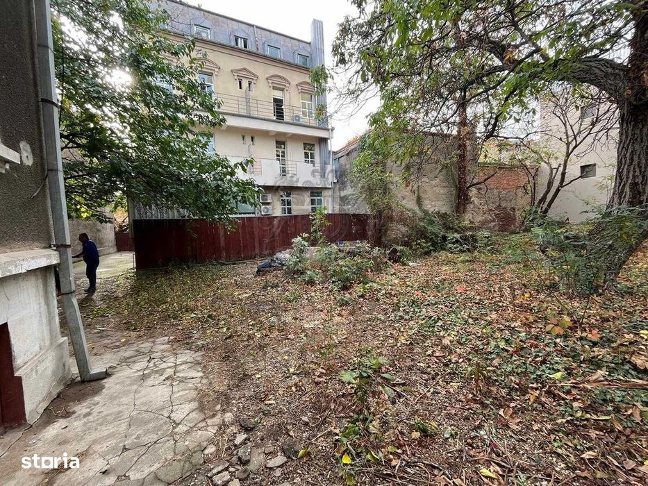 Teren Stefan Cel Mare | 200m Metrou | 1057 mp