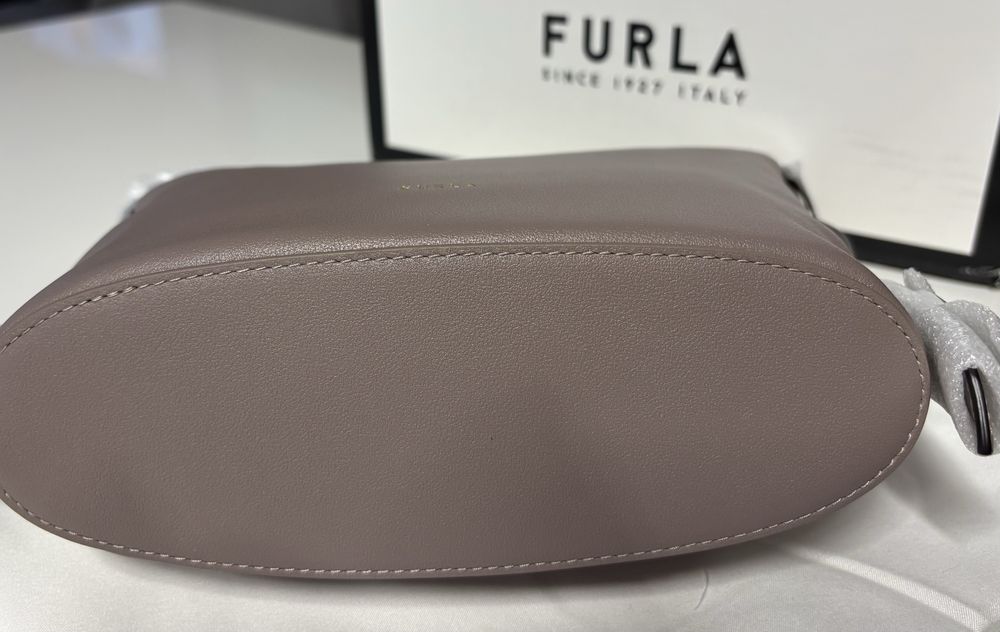 Geanta FURLA model  Nuvola