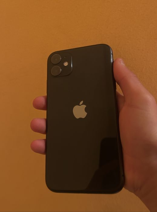 Продам айфон 11 идиал