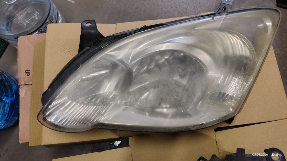 Фарове от Toyota Corolla
