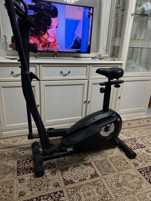 Продаётся эллиптический тренажёр GENAU