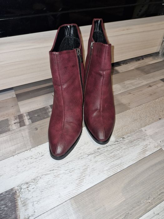 Боти с висок ток