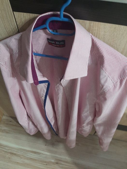 Vand/ schimb Cămașă originală marimea 41