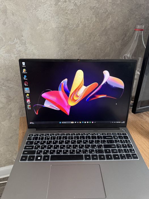 Продаётся ноутбук 300000тг