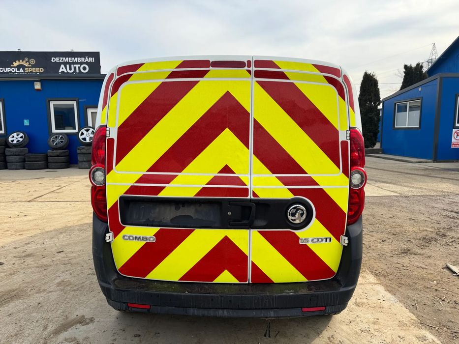 Bara / Capota / Faruri / Aripi / Usi Opel Combo 2015