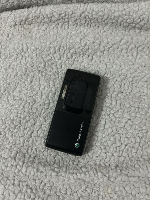 Продам ретро телефон Sony Ericsson i800k