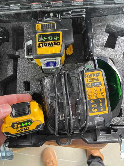 Nivela laser DEWALT XR 12V 3x360° DCE089D1G-QW - pentru piese