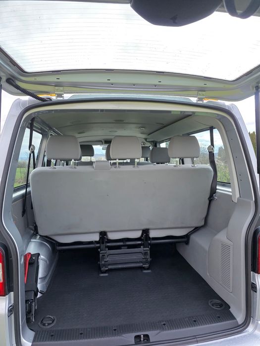 Autoturism WV T5, 9 locuri