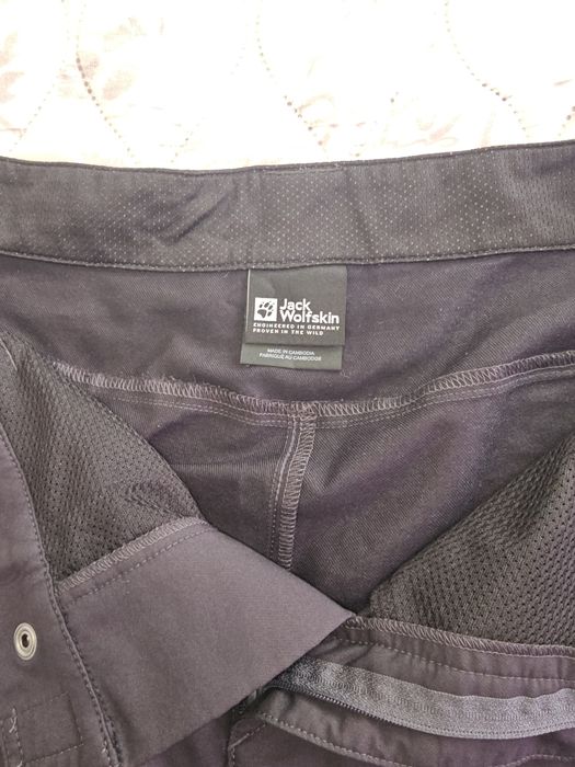 JACK WOLFSKIN къси туристически панталони!