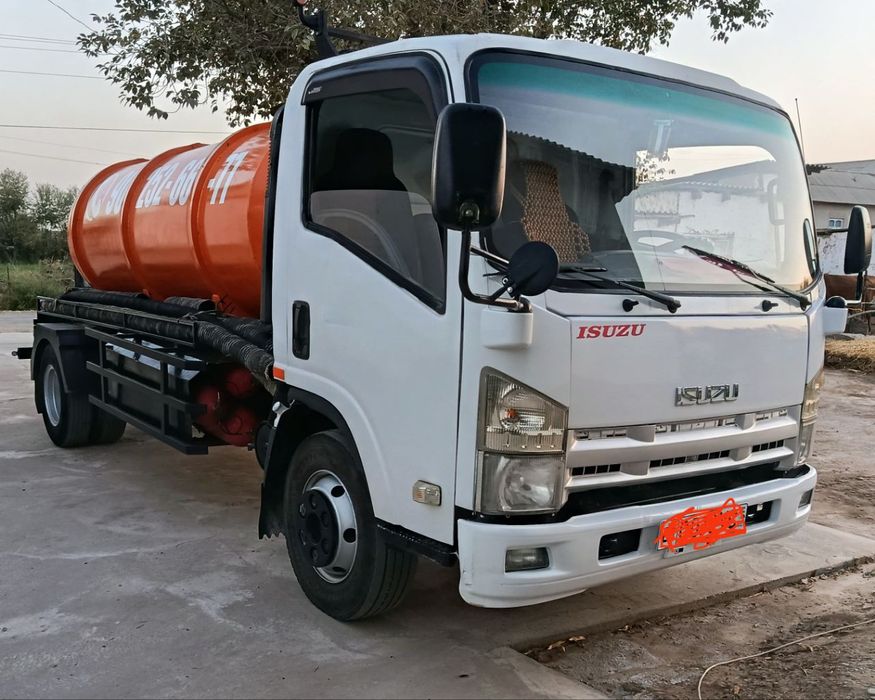 Ассенизатор ( гавновоз) сотилади.