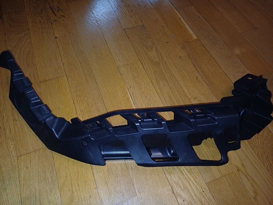 Основа под десен фар за сеат атека след 2019 г.