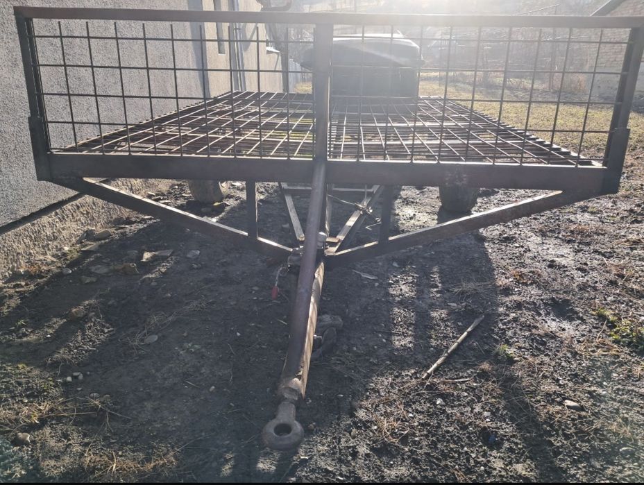 Vand platforma pentru baloti !!