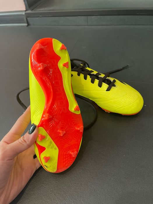 Детски бутонки Adidas