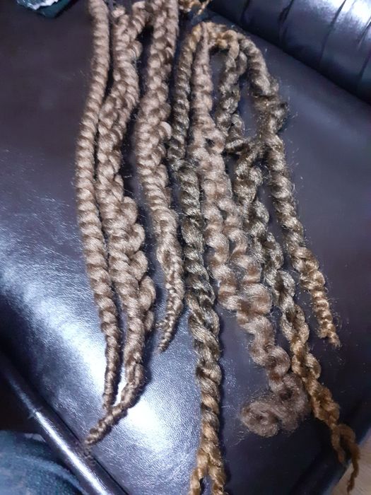 Плитки  коса   Дълга  руса  коса -плитка