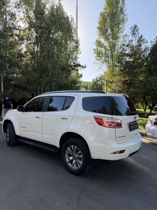 Trablezer 2020 yil Oq rang 4x4