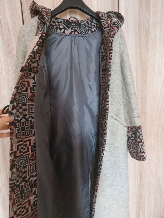 Продам женское пальто