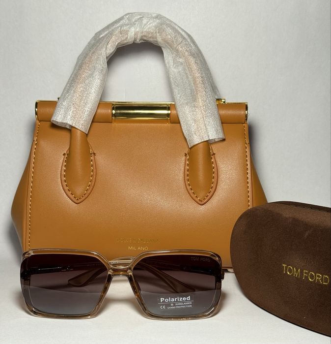 Оптом сумки, очки, косметика, парики.