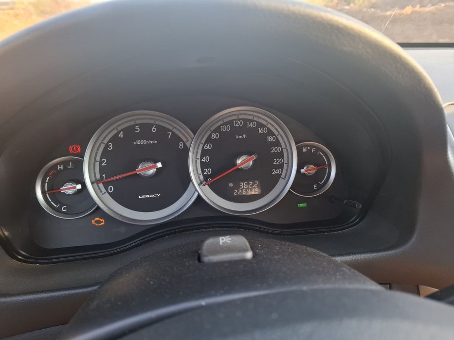 Продавам на части Субару Легаси 2006г.